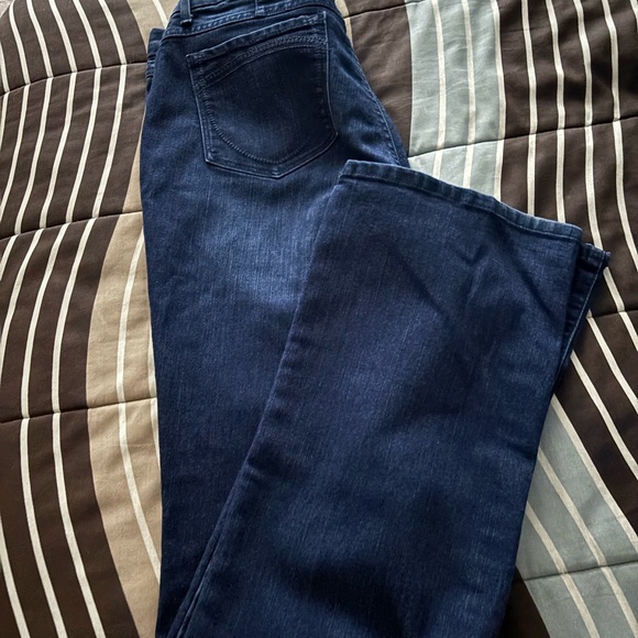 Gloria Vanderbilt Jordyn jeans size 10 average - Picture 2 of 4